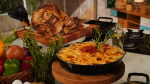 Carré de cerdo relleno con papas a la crema gratinadas