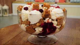 Rica y fácil copa brownie helada