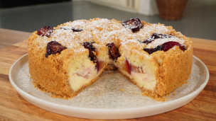 TARTA CROCANTE DE PERA Y CIRUELA