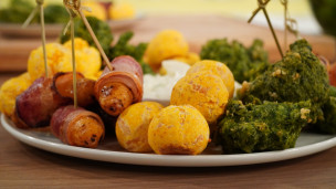 buñuelos de espinaca, chipa de zanahoria y snacks de garbanzos