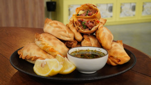empanadas de choripan