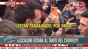 Scaloni volvió a Pujato, se quebró ante los vecinos y dejó un mensaje
