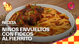 niños envueltos con fideos al fierrito