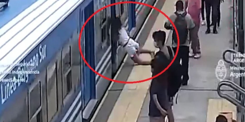 Impactante video: una mujer se descompensó, cayó debajo del tren y  sobrevivió | Canal 9