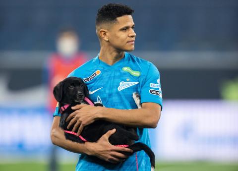 Jugadores del Zenit sorprendieron con tierno gesto que dio vuelta el mundo entero.